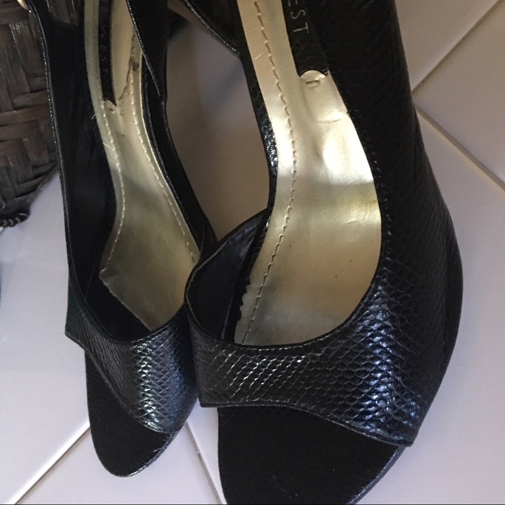 Nine West Black leather heels Sz 8